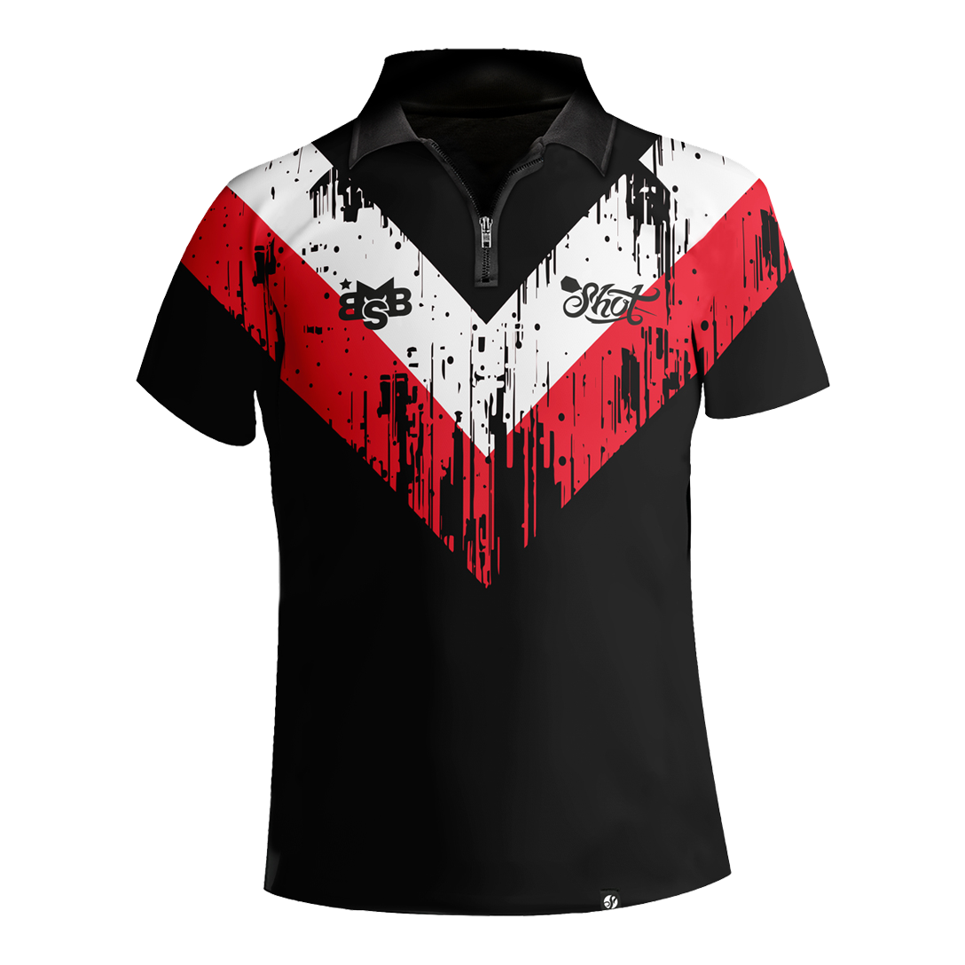 Shot Michael Smith White Stripe Dartshirt Dieses Bild zeigt das "Shot Michael Smith White Stripe Dartshirt". Das Shirt ist schwarz mit auffälligen roten und weißen Streifen im V-Design und hat einen kurzen Reißverschluss am Kragen.