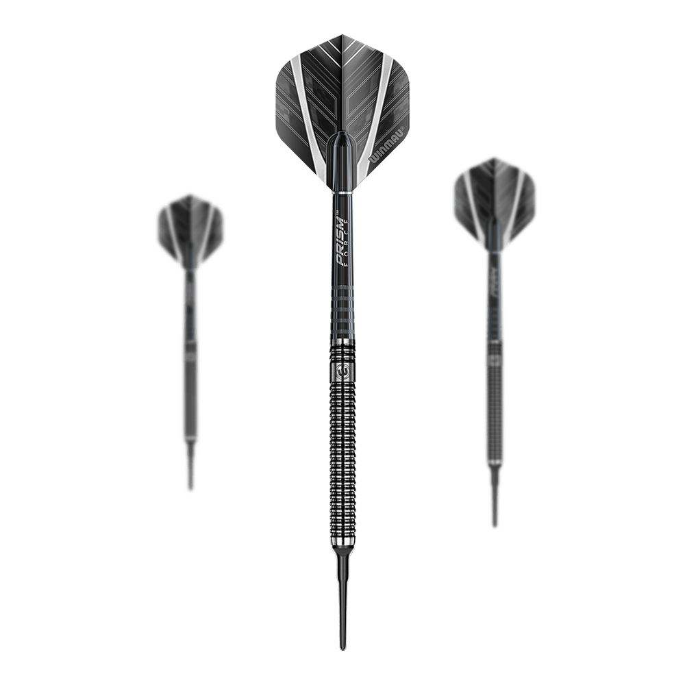 Winmau Blackout Tungsten Softdarts Das Bild zeigt drei Winmau Blackout Tungsten Softdarts mit schwarzem Design. Die Darts haben eine strukturierte Griffzone und auffällige schwarz-silberne Flights.