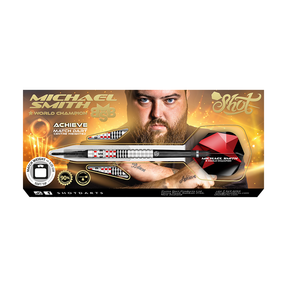 Shot Michael Smith Achieve Softdarts Auf dem Bild ist eine Packung mit Softdarts der Marke Shot zu sehen, die vom Weltmeister Michael Smith beworben wird. Die Verpackung zeigt ein Bild von Michael Smith und hebt die Eigenschaften des Produkts hervor.