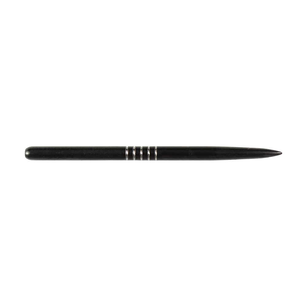 57748_Bulls_GP2_Steeldartspitzen_Schwarz_42mm_2 Das Bild zeigt eine schwarze Steeldartspitze des Modells "Bulls GP2". Die Spitze hat silberne Rillen zur besseren Griffigkeit.