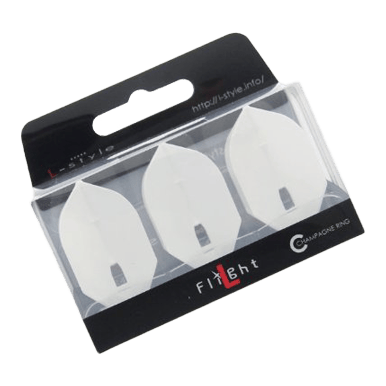 L-Style L5PRO Rocket Flights Das Bild zeigt eine Packung mit drei weißen L-Style L5PRO Rocket Flights. Die Flights sind ordentlich nebeneinander in einer durchsichtigen Verpackung angeordnet.
