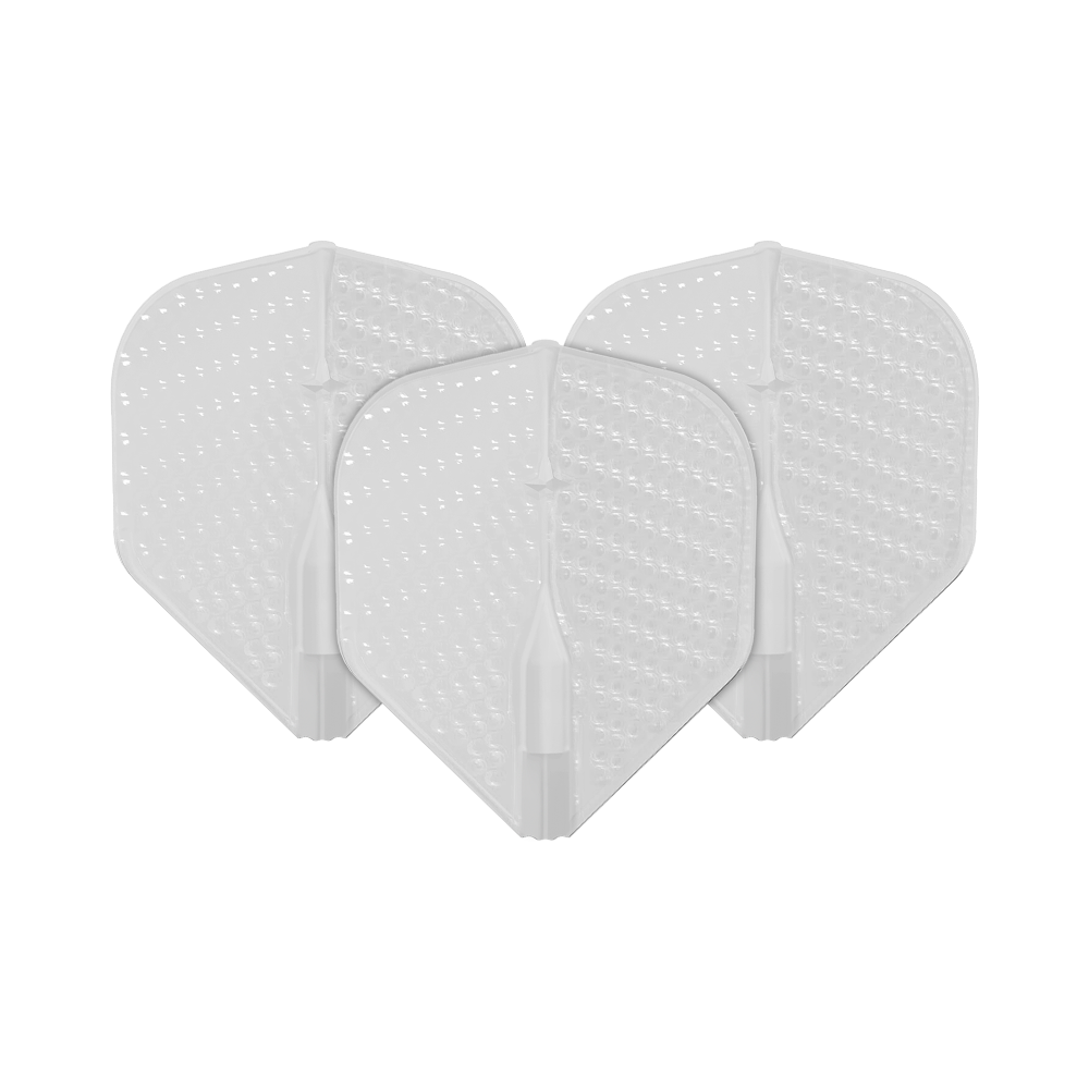 Auf dem Bild sind drei weiße Dart-Flights mit einer strukturierten Oberfläche zu sehen. Sie sind nebeneinander angeordnet und haben eine klassische, rautenförmige Form.