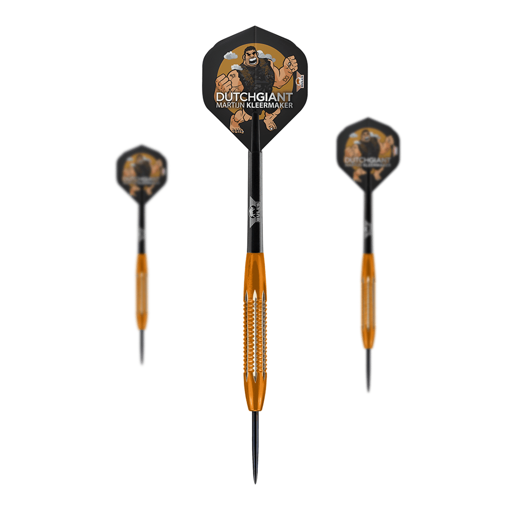 Auf dem Bild sind drei Steeldarts des Modells "Bulls NL Martijn Kleermaker Dutch Giant Brass Steeldarts - 21g" zu sehen. Die Darts haben goldene Griffe und Flights mit einer Comicfigur und dem Schriftzug "Dutch Giant Martijn Kleermaker".