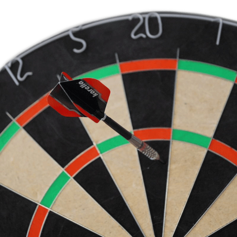 Karella Dartboard BullOut Set inkl. 2 Satz Steeldarts Zu sehen ist das Karella Dartboard BullOut Set mit zwei Sätzen Steeldarts. Perfekt für Einsteiger und Fortgeschrittene.