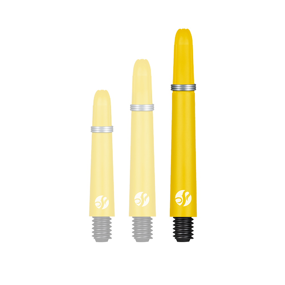 Shot Koi Carbon Shafts - Gelb Auf dem Bild sind drei gelbe Dartschäfte in unterschiedlichen Längen zu sehen. Sie haben schwarze Gewinde und silberne Ringe.