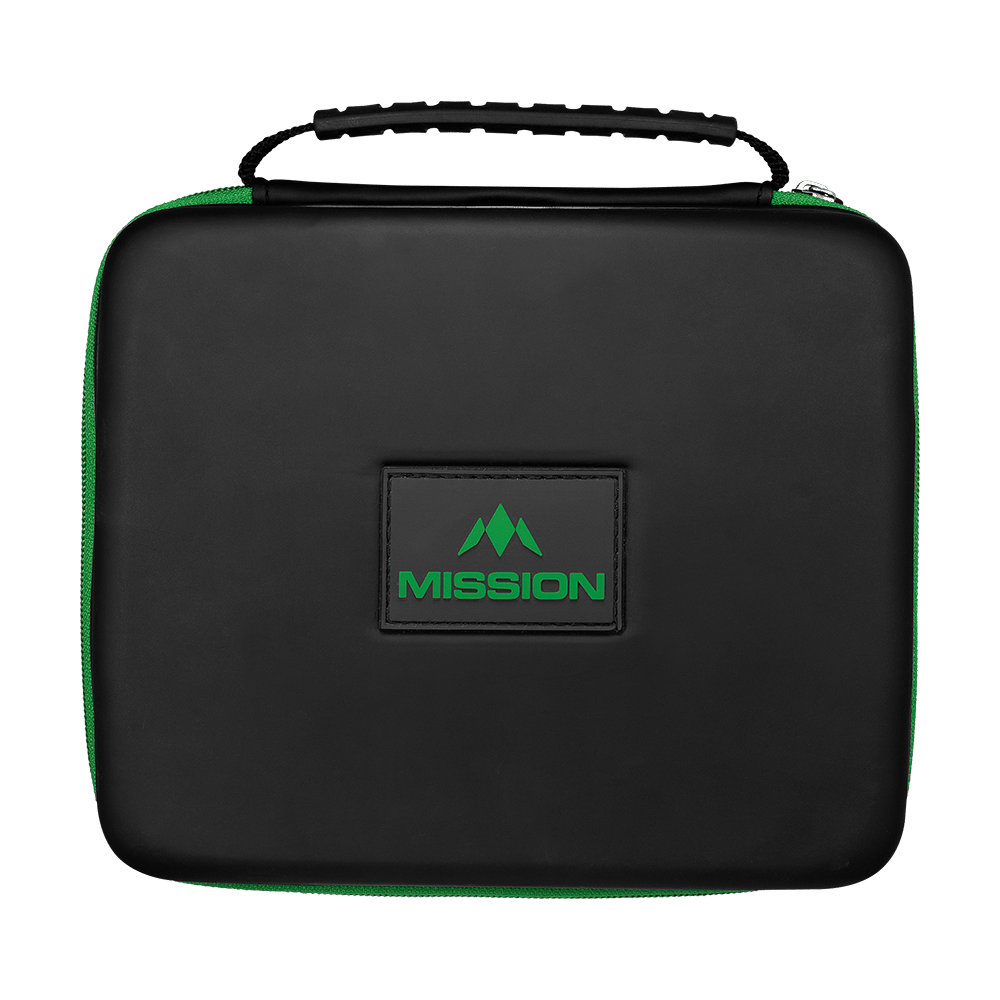 Mission Luxor Dart-Wallet Mehrere Dartcases einer Serie liegen nebeneinander sortiert. Die Oberfläche ist gleichmäßig verarbeitet.