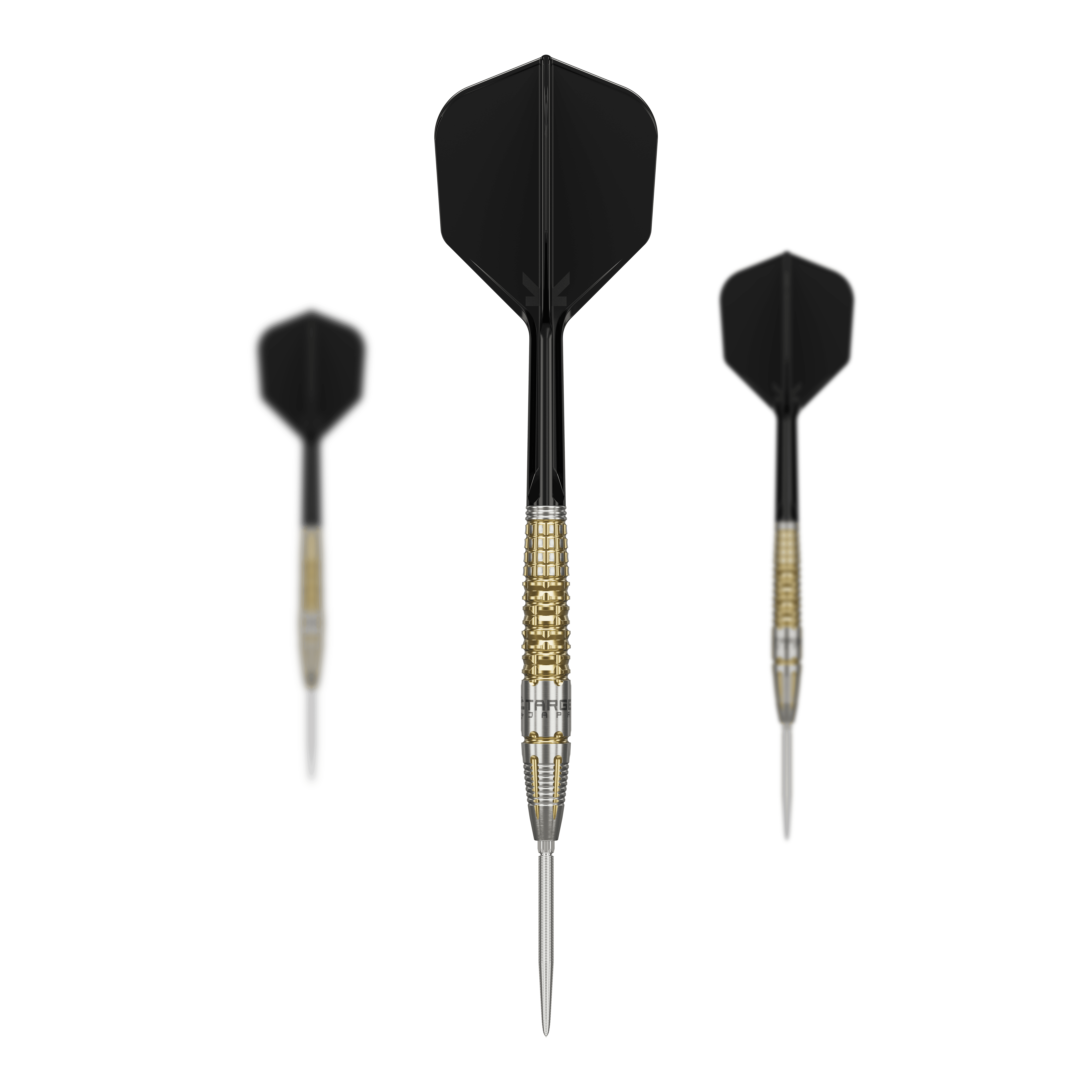 Das Bild zeigt drei Target Black Marque Warrior Swiss Point Steeldarts mit schwarzen Flights und gold-silbernen Griffen. Die Darts sind von vorne und von schräg hinten zu sehen.