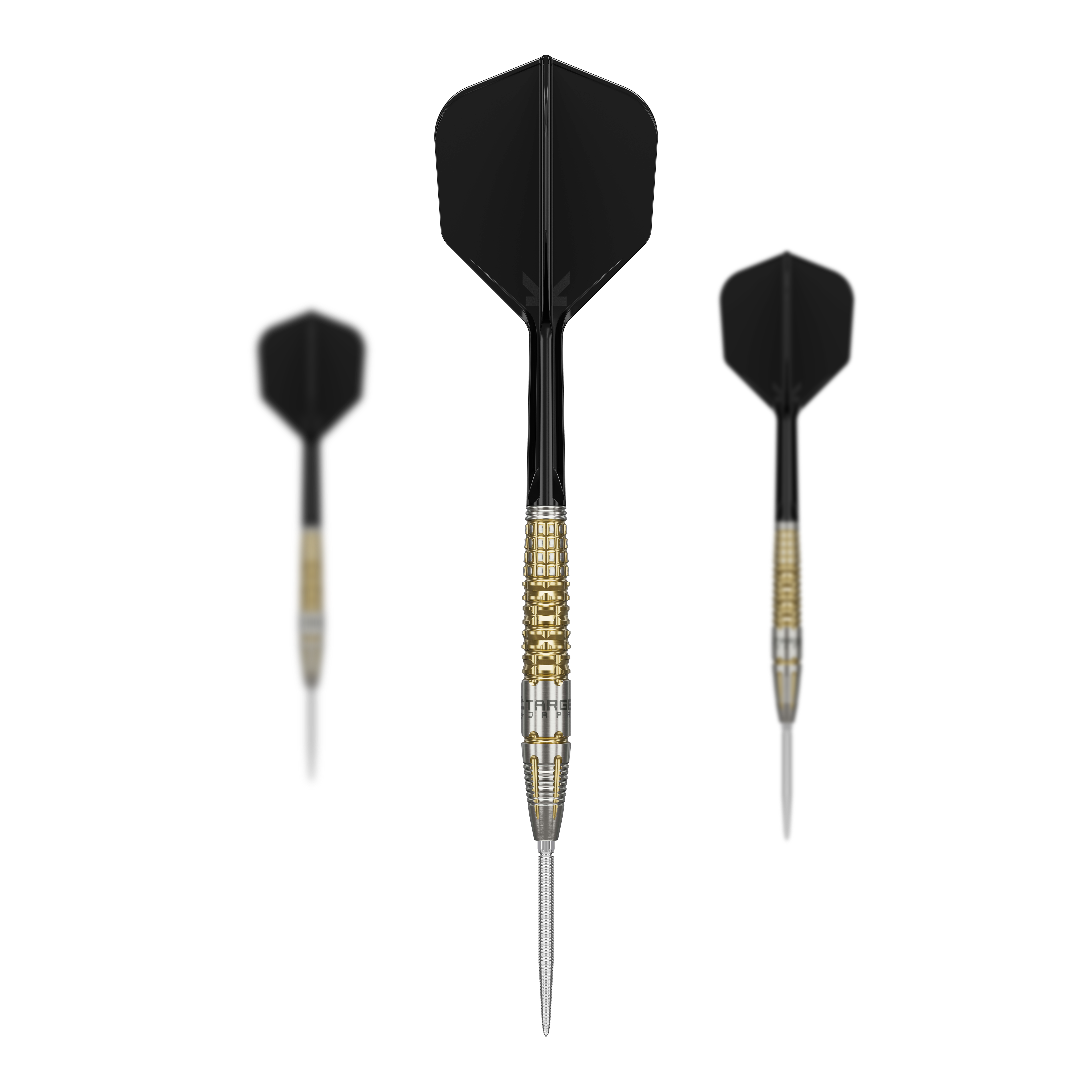 Target Black Marque Warrior Swiss Point Steeldarts Das Bild zeigt drei Target Black Marque Warrior Swiss Point Steeldarts mit schwarzen Flights und gold-silbernen Griffen. Die Darts sind von vorne und von schräg hinten zu sehen.