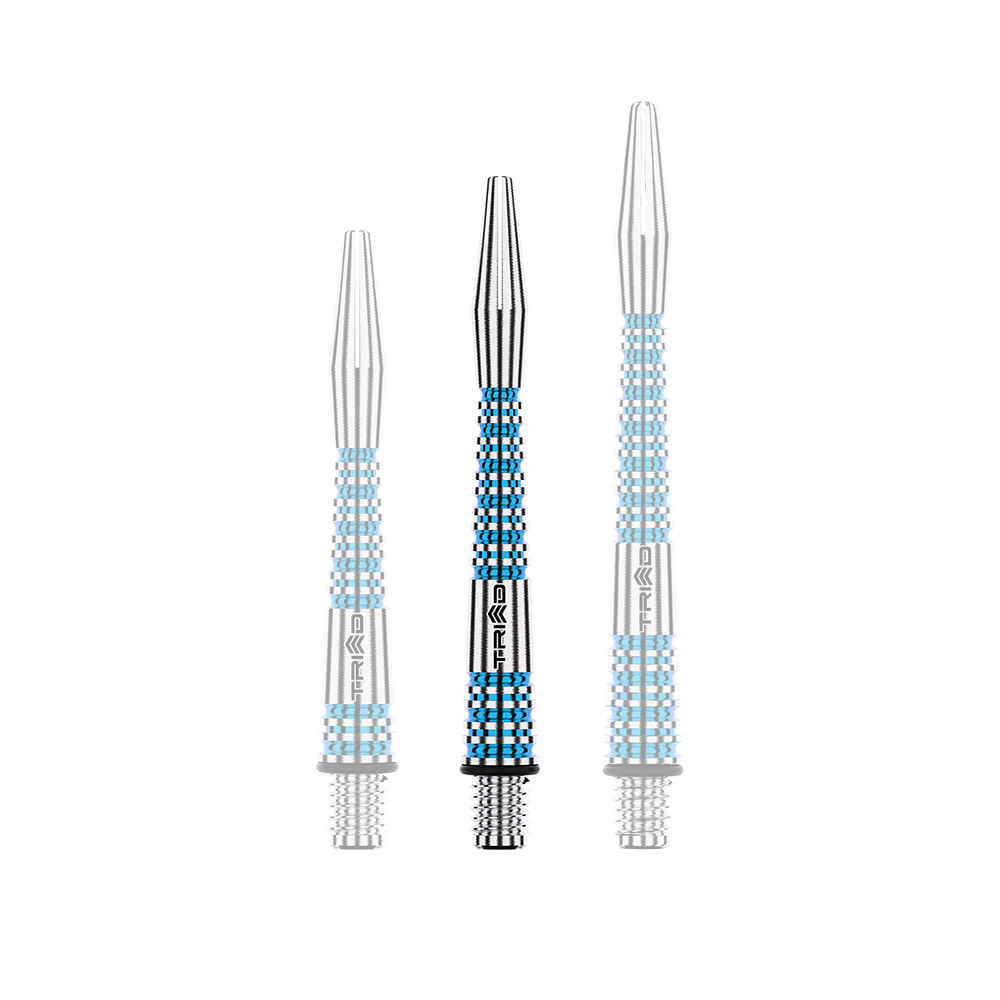 Winmau Triad RX Aluminium Shafts - Blau Auf dem Bild sind drei unterschiedlich lange Aluminium-Dartschäfte in Blau und Silber zu sehen. Sie haben ein geriffeltes Muster und das Wort "TRIAD" ist darauf gedruckt.