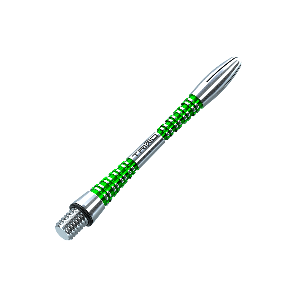 7013-203_Winmau_Triad_Aluminium_Shafts_Gr-n_46mm_2 Das Bild zeigt einen silbernen und grünen Aluminium-Dartshaft mit der Aufschrift "TRIAD". Der Schaft hat ein geriffeltes Design und eine glänzende Oberfläche.