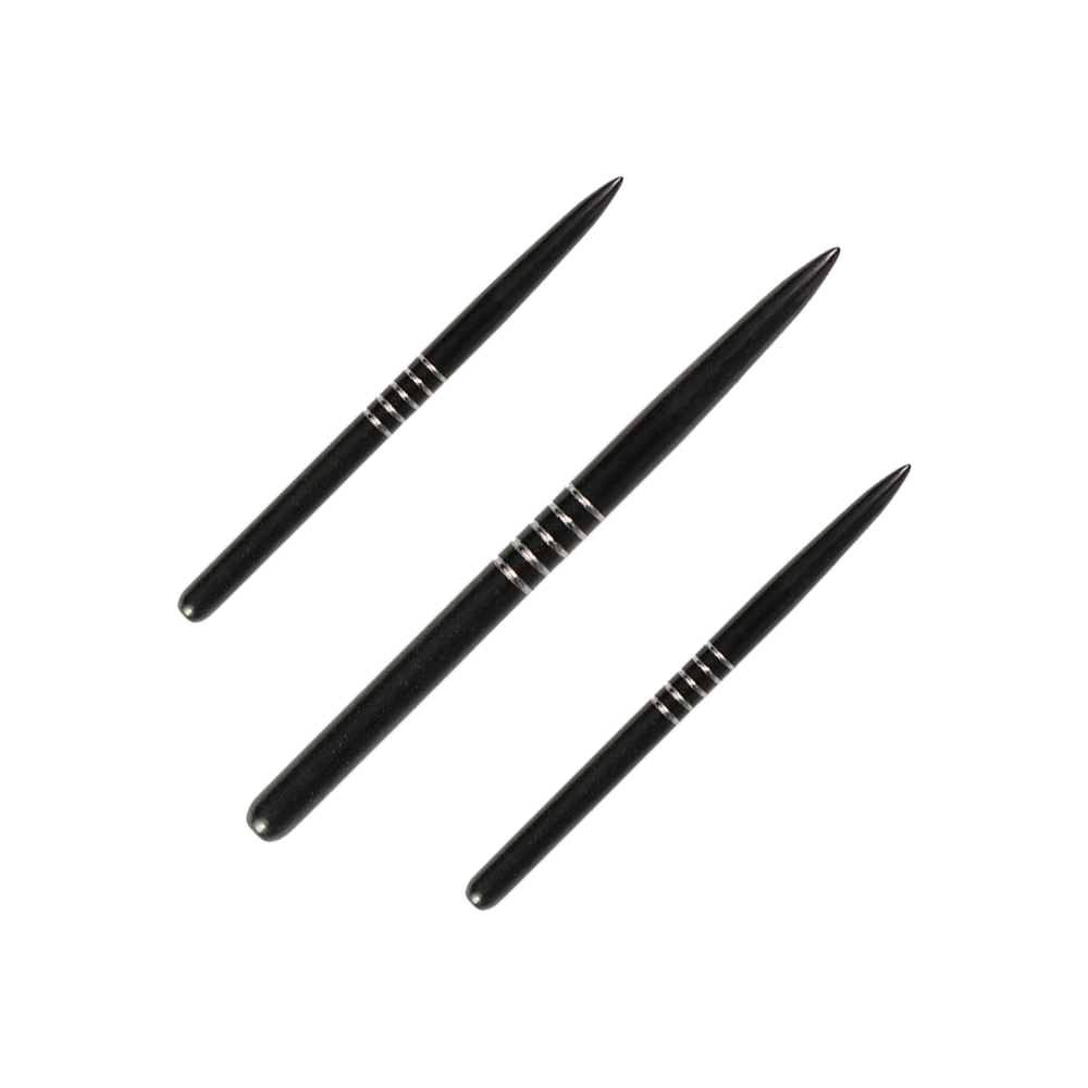 57747_Bulls_GP2_Steeldartspitzen_Schwarz_38mm_1 Das Bild zeigt drei schwarze Steeldartspitzen des Produkts "Bulls GP2". Die Spitzen haben ein schlankes Design mit zwei silbernen Rillen in der Mitte.