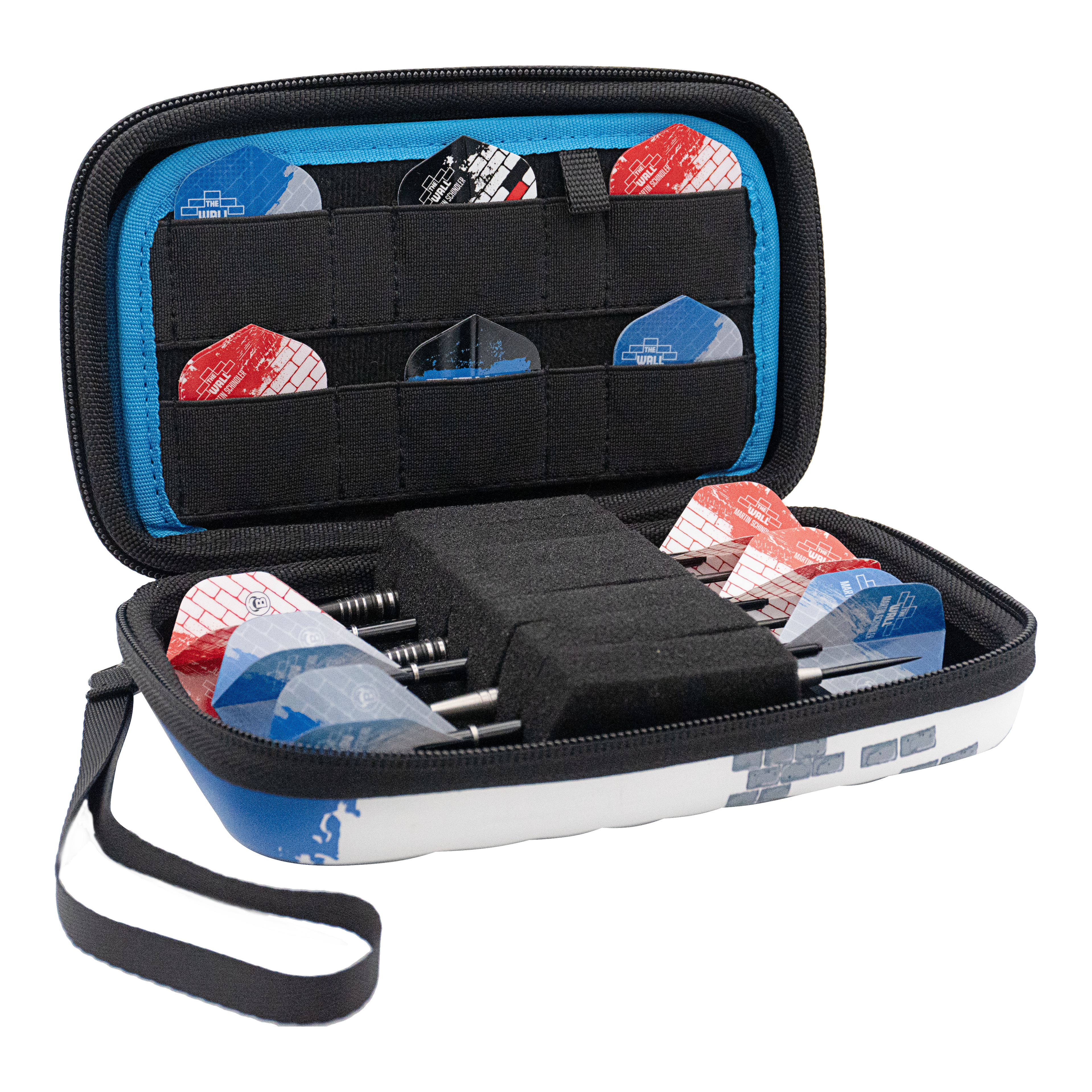 Bulls Orbis XL Martin Schindler Dartcase Das Bild zeigt das Bulls Orbis XL Martin Schindler Dartcase, das geöffnet ist. Im Inneren sind mehrere Darts und Ersatz-Flights ordentlich verstaut.