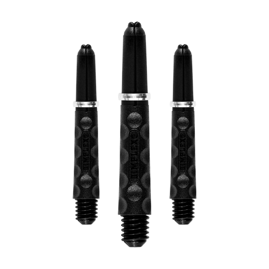 HR321_Harrows_Dimplex_Shafts_Schwarz_34mm_1qSfNVDm349Ao8 Auf dem Bild sind drei schwarze Dartschäfte in unterschiedlichen Längen zu sehen. Sie haben eine strukturierte Oberfläche und einen silbernen Ring in der Mitte.