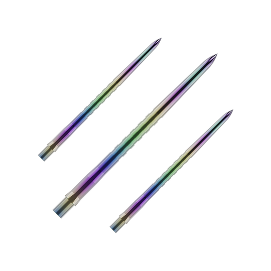 Mission Caliburn EVO Dartspitzen - Grooved - Coral Auf dem Bild sind drei bunte Steeldartspitzen mit Rillen zu sehen. Sie haben einen glänzenden Verlauf in verschiedenen Farben.