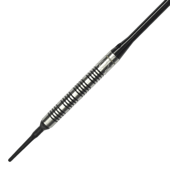 McDart 85er Tungsten V17 Softdarts - 16,5g Das Bild zeigt einen McDart 85er Tungsten V17 Softdart mit einem Gewicht von 16,5g. Der Dart hat ein silber-schwarzes, griffiges Barrel und eine schwarze Spitze.