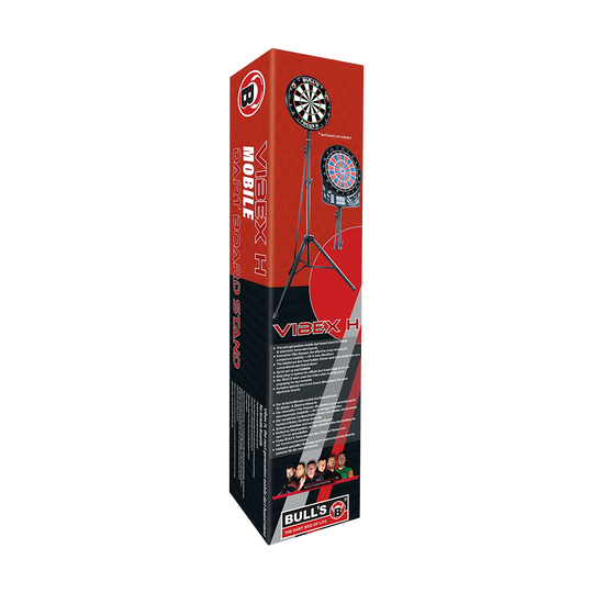 67909_Bulls_Vibex_H_Dartboard_St-nder_6 Die Abbildung zeigt die Verpackung des Produkts „Bulls Vibex H Dartboard Ständer“. Auf der Verpackung sind Bilder eines Dartständers mit Dartboard sowie Produktinformationen zu sehen.
