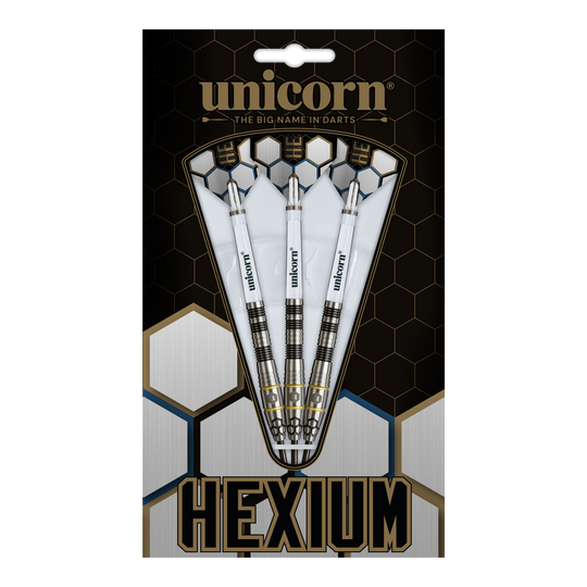 Unicorn Hexium Style 01 Black & Gold Steeldarts sind auf diesem Bild abgebildet. Die Abbildung zeigt die schwarzen und goldenen Steeldarts in Nahaufnahme.