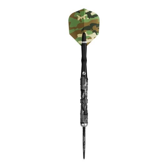 Shot Camo Longshot Turbo Point Steeldarts 23g sind Dartpfeile im Tarnmuster. Die Pfeile liegen parallel.