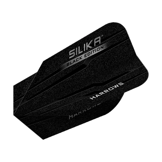 Harrows Silika Black-Edition Slim Flights Das Bild zeigt die Harrows Silika Black-Edition Slim Flights. Sie sind schlank, schwarz und haben silberne Schriftzüge mit den Wörtern "Silika", "Black Edition" und "Harrows".