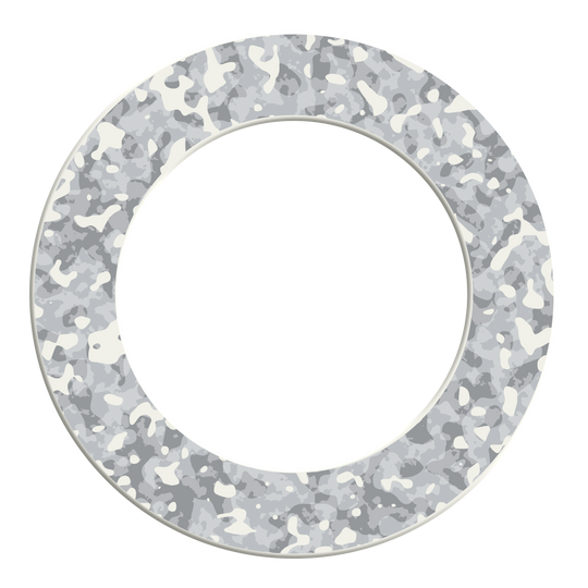 McDart Camo Dartboard Surround Das Bild zeigt ein Produkt namens DBS-CAMO3_McDart_Camo_Dartboard_Surround_Snow_2. Es scheint ein Dartboard-Surround mit winterlichem Design zu sein.