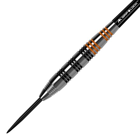 Mission Javan Brass Steeldarts - 22g Das Bild zeigt einen Mission Javan Brass Steeldart mit einem Gewicht von 22 Gramm. Der Dart hat silberne und schwarze Rillen sowie einige orangefarbene Ringe am Griff.