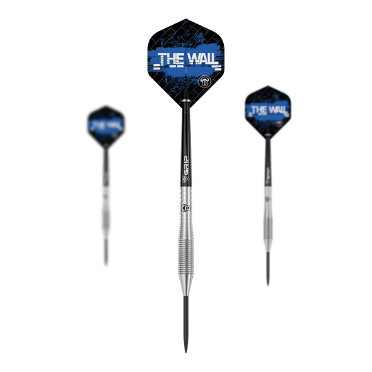Auf dem Bild sind drei Steeldarts des Modells "Bulls Martin Schindler TW80" zu sehen. Die Flights sind schwarz-blau und tragen den Schriftzug "THE WALL".