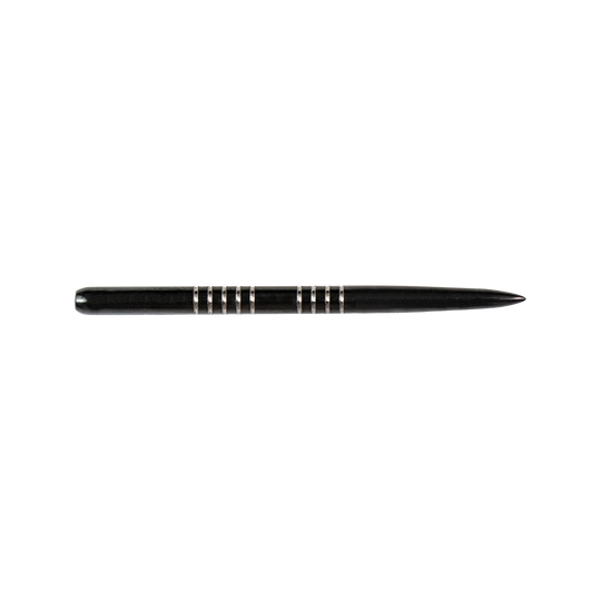57742_Bulls_GP1_Steeldartspitzen_Schwarz_38mm_2 Das Bild zeigt eine schwarze Steeldartspitze des Modells "Bulls GP1". Die Spitze hat mehrere silberne Rillen für besseren Halt.