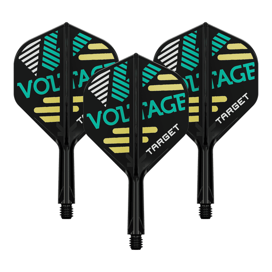 Auf dem Bild sind drei schwarze Dartflights mit Schäften zu sehen. Auf den Flights steht "VOLTAGE" und "TARGET" in grüner und weißer Schrift mit gelben und weißen Streifen.