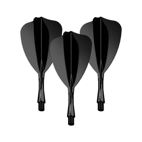 Auf dem Bild sind drei schwarze Dartflights mit Schaft zu sehen. Sie sind gleichmäßig angeordnet und sehen modern und hochwertig aus.