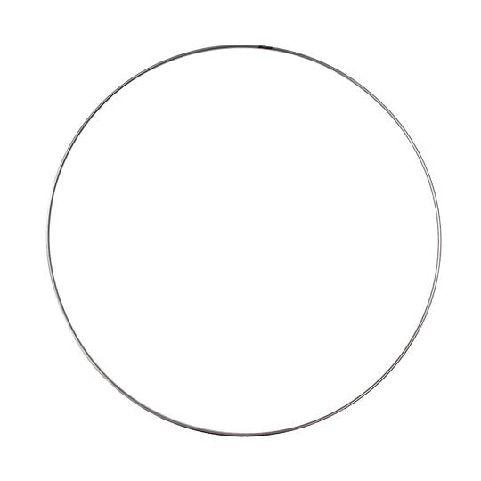 Ring-Weiss_McDart_Dartboard_Ersatz-Zahlenring_Ersatznummern_Weiss_2Lk6012NdcwE1e Das Bild zeigt einen Ersatz-Zahlenring für eine Dartscheibe. Es handelt sich um einen dünnen, runden Metallring, wie er bei klassischen Dartboards verwendet wird.