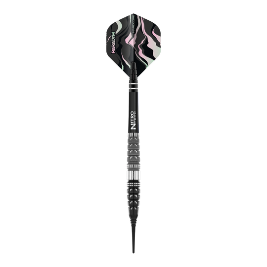 Red Dragon Paradym Torpedo Softdarts - 20g Das Bild zeigt einen Red Dragon Paradym Torpedo Softdart mit einem Gewicht von 20g. Der Dart hat ein schwarzes Gehäuse mit silbernen Akzenten und ein Muster in dunklen Farben auf dem Flight.