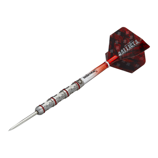 Unicorn Ballista Style 4 Steeldarts Das Bild zeigt einen Unicorn Ballista Style 4 Steeldart. Der Dartpfeil hat eine rot-silberne Farbgebung und ein markantes Flight-Design.
