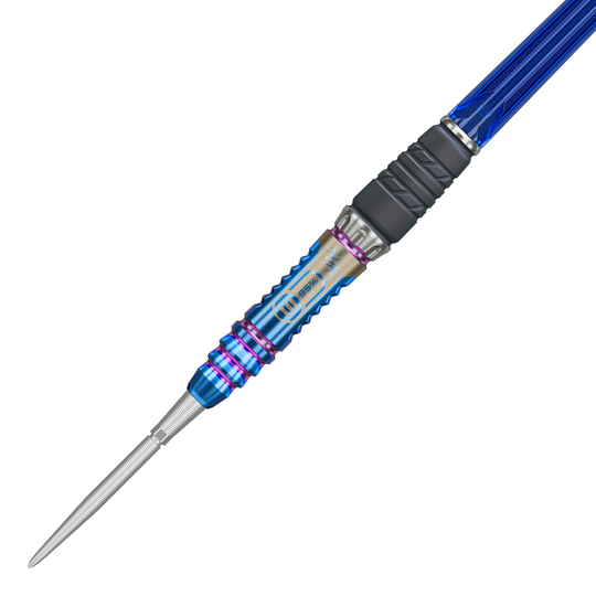Target Japan Rising Sun GEN10 Swiss Point Steeldarts Zu sehen sind die Target Japan Rising Sun GEN10 Swiss Point Steeldarts. Die Darts sind aus verschiedenen Winkeln fotografiert.