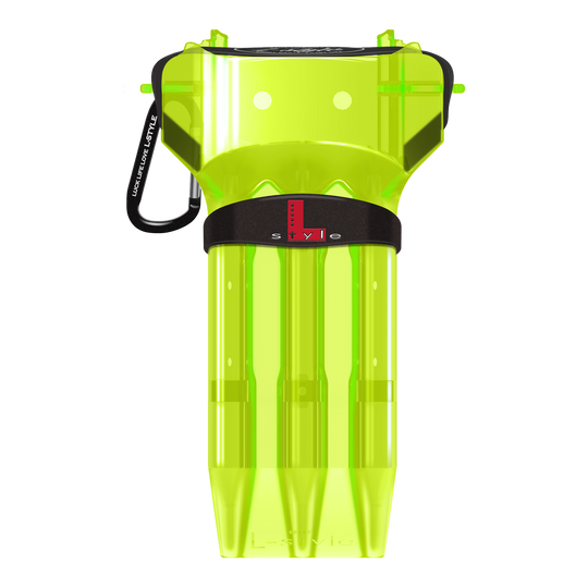 L-Style Krystal One Solid Color Dartcase Das Bild zeigt ein neon-gelbes Dartcase von L-Style. Das Case hat einen schwarzen Verschluss und ist durchsichtig gestaltet.