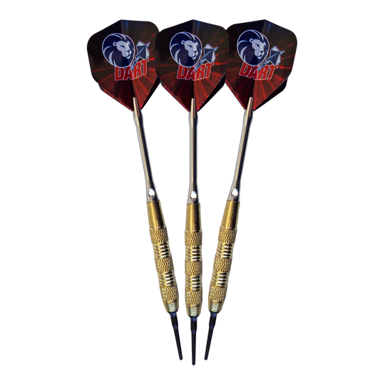 99 Löwen Soft-Tip Darts - 18g Das Bild zeigt drei 99 Löwen Soft-Tip Darts mit einem Gewicht von 18g. Die Flights sind schwarz-rot und mit einem Löwenkopf-Motiv sowie dem Schriftzug "DART" bedruckt.