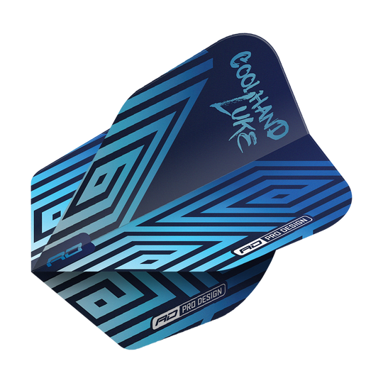 Red Dragon Luke Humphries Coolhand Blue No6 Flights Das Bild zeigt die "Red Dragon Luke Humphries Coolhand Blue No6 Flights". Die Flights sind blau mit geometrischen Mustern und dem Schriftzug "Coolhand Luke" darauf.