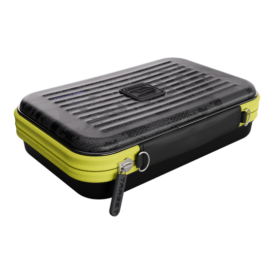 Abgebildet ist das Takoma XL Ghost Series Luke Littler Dartcase. Dieses Etui dient zur sicheren Aufbewahrung von Darts.