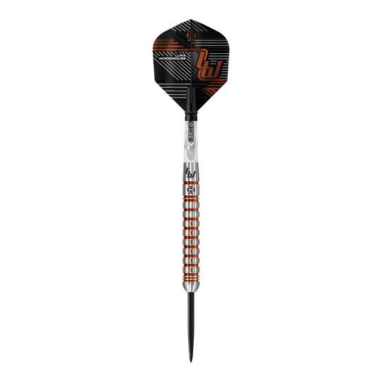 Harrows Luke Woodhouse Series 2 Steeldarts Das Bild zeigt einen Steeldart der Marke "Harrows Luke Woodhouse Series 2". Der Dart hat ein auffälliges Design mit silbernen und bronzefarbenen Ringen am Griff und einer schwarz-orangen Flights.