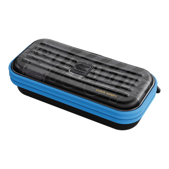 Takoma Ghost Series Chris Dobey Dartcase Gezeigt wird das Takoma Ghost Series Chris Dobey Dartcase. Das robuste Etui eignet sich ideal zur Aufbewahrung von Darts.