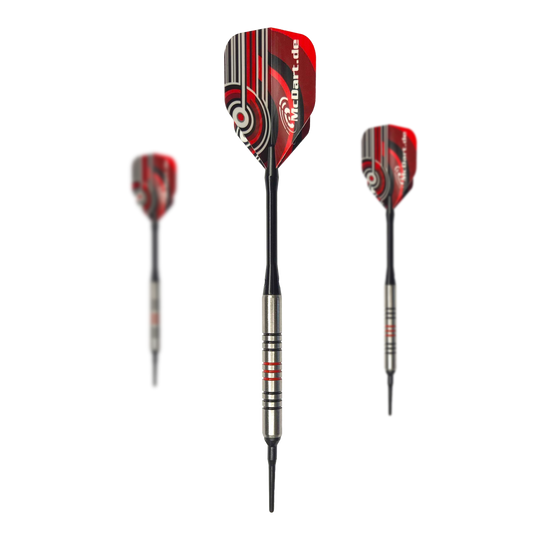 McDart 85er Tungsten V11 Softdarts - 17,5g Das Bild zeigt drei Softdarts des Modells "McDart 85er Tungsten V11" mit einem Gewicht von 17,5 g. Die Darts haben einen silbernen Barrel mit roten Ringen und rote Flights mit grafischem Muster.