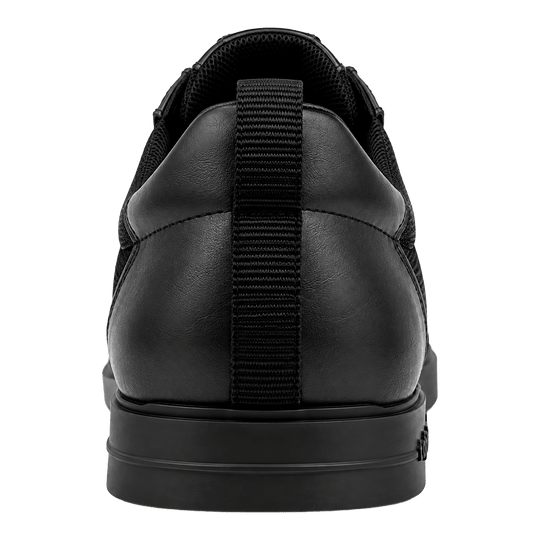 Triple20 Dartschuhe Textil mit Drehverschluss - Schwarz Zu sehen sind die Triple20 Dartschuhe Textil mit Drehverschluss in schwarzer Farbe. Die Schuhe verfügen über einen speziellen Verschluss.