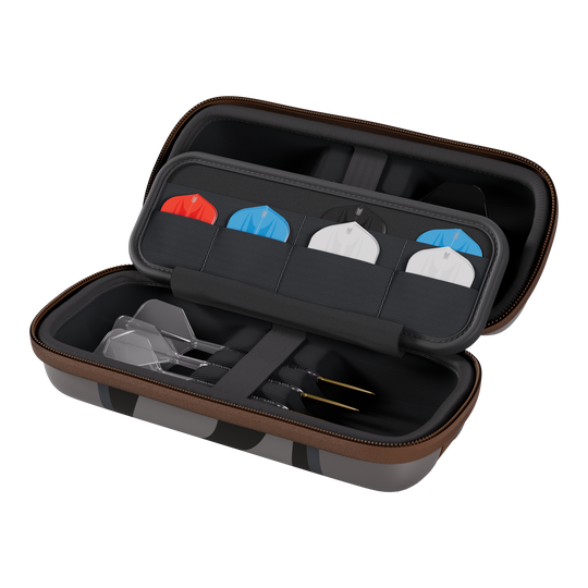 Abgebildet ist das Target Star Wars Boa Dartcase - Mandalorian. Das Etui verbindet Star Wars Design mit praktischem Nutzen für Dartspieler.