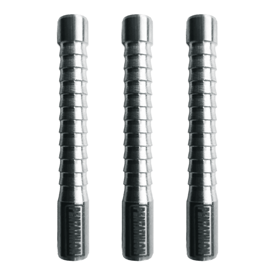 Das Bild zeigt drei silberne Dart-Barrels mit einer gerillten Oberfläche. Es handelt sich um das Produkt "Pentathlon Ultra Shark 2 Softdart Barrel - 17g".