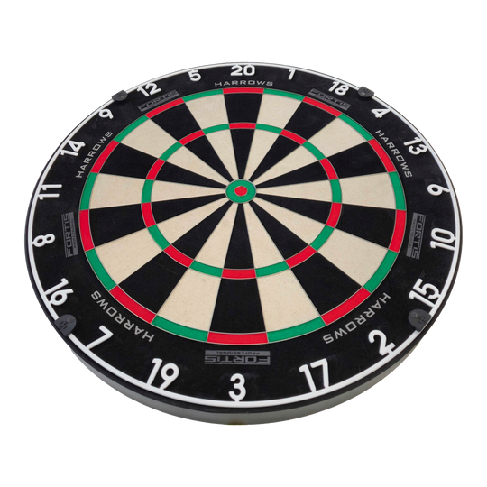 Harrows Fortis Steeldartboard Das Bild zeigt das Harrows Fortis Steeldartboard in einer Nahaufnahme. Die Dartscheibe ist für höchste Ansprüche entwickelt.
