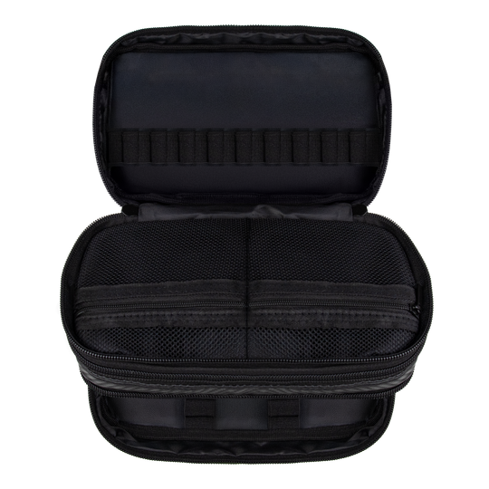 Bulls NL Carbon Wallet Zu sehen ist das Bulls NL Carbon Wallet. Es eignet sich ideal zum Transport und zur Aufbewahrung von Dartzubehör.