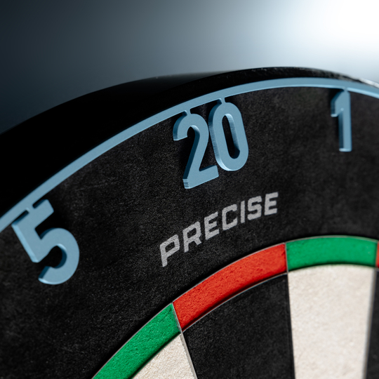 Das Bild zeigt einen lasergeschnittenen Zahlenring, vermutlich für ein Dartboard, in der Farbe Infinity Blue. Die Datei heißt ONE1091_Precise180_OnePiece_Lasercut_Zahlenring_InfinityBlue_3.