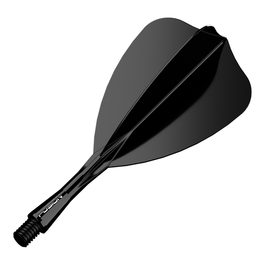 Das Bild zeigt ein schwarzes Dart-Flight-Shaft-System. Es handelt sich um ein schlankes, glänzendes Teil mit der Aufschrift "Fusion" am Schaft.