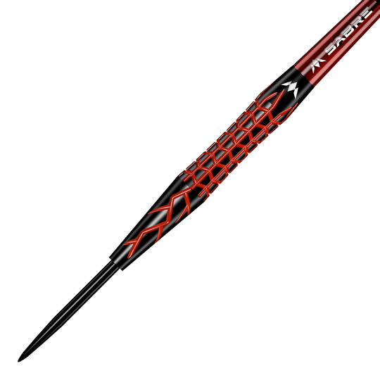 Mission Lava Steeldarts Das Bild zeigt einen Mission Lava Steeldart. Der Dart hat ein auffälliges schwarzes und rotes Design mit einem rautenförmigen Muster auf dem Griff.