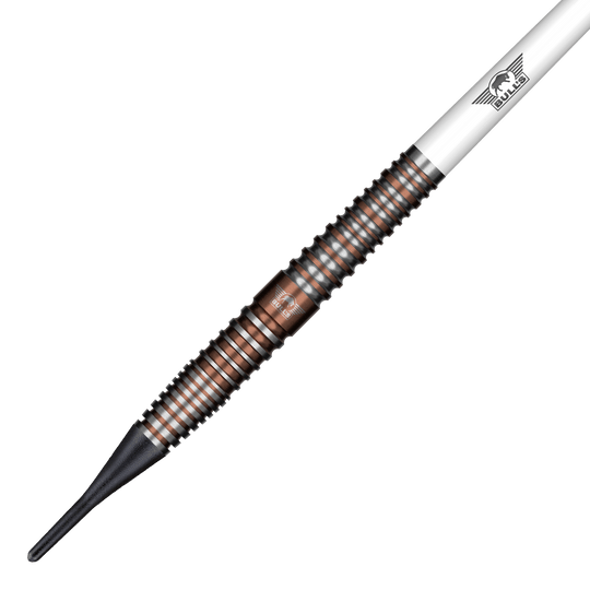 Bulls NL Max Hopp E5 Softdarts - 20g Auf dem Bild sieht man die Bulls NL Max Hopp E5 Softdarts mit einem Gewicht von 20 Gramm. Diese Softdarts sind für Präzision und gutes Handling bekannt.