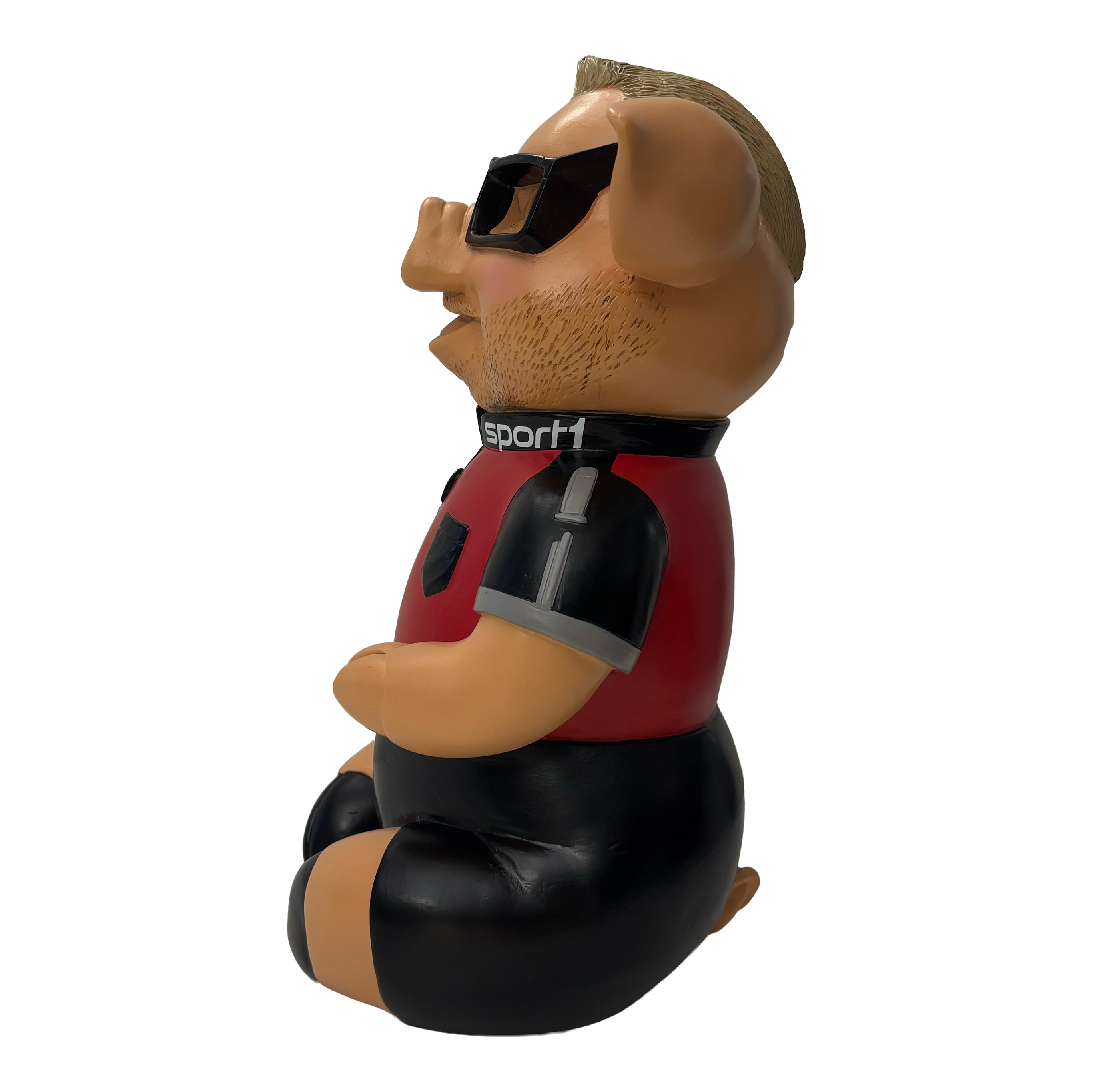 Sport1 Bulletproof Phrasenschwein Das Bild stellt das Produkt Sport1 Bulletproof Phrasenschwein dar. Dieses Sparschwein ist mit sportlichen Elementen gestaltet.